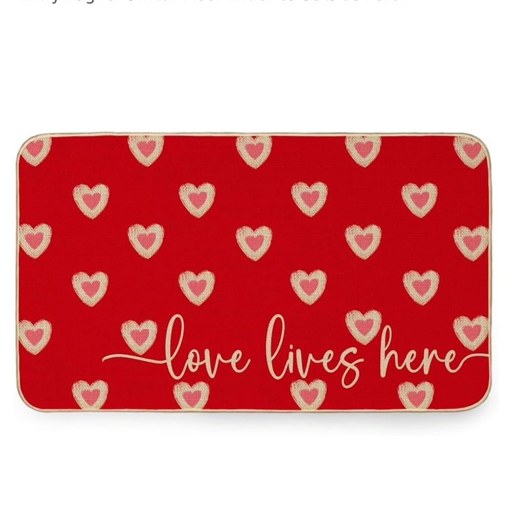 New NWT Door Mat Love Lives Here Door Mat